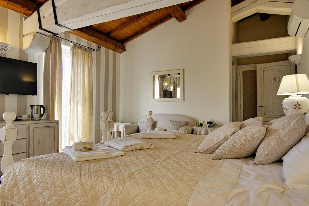 Domus Corallia-Luxury Rooms Порто Ротондо Стая снимка